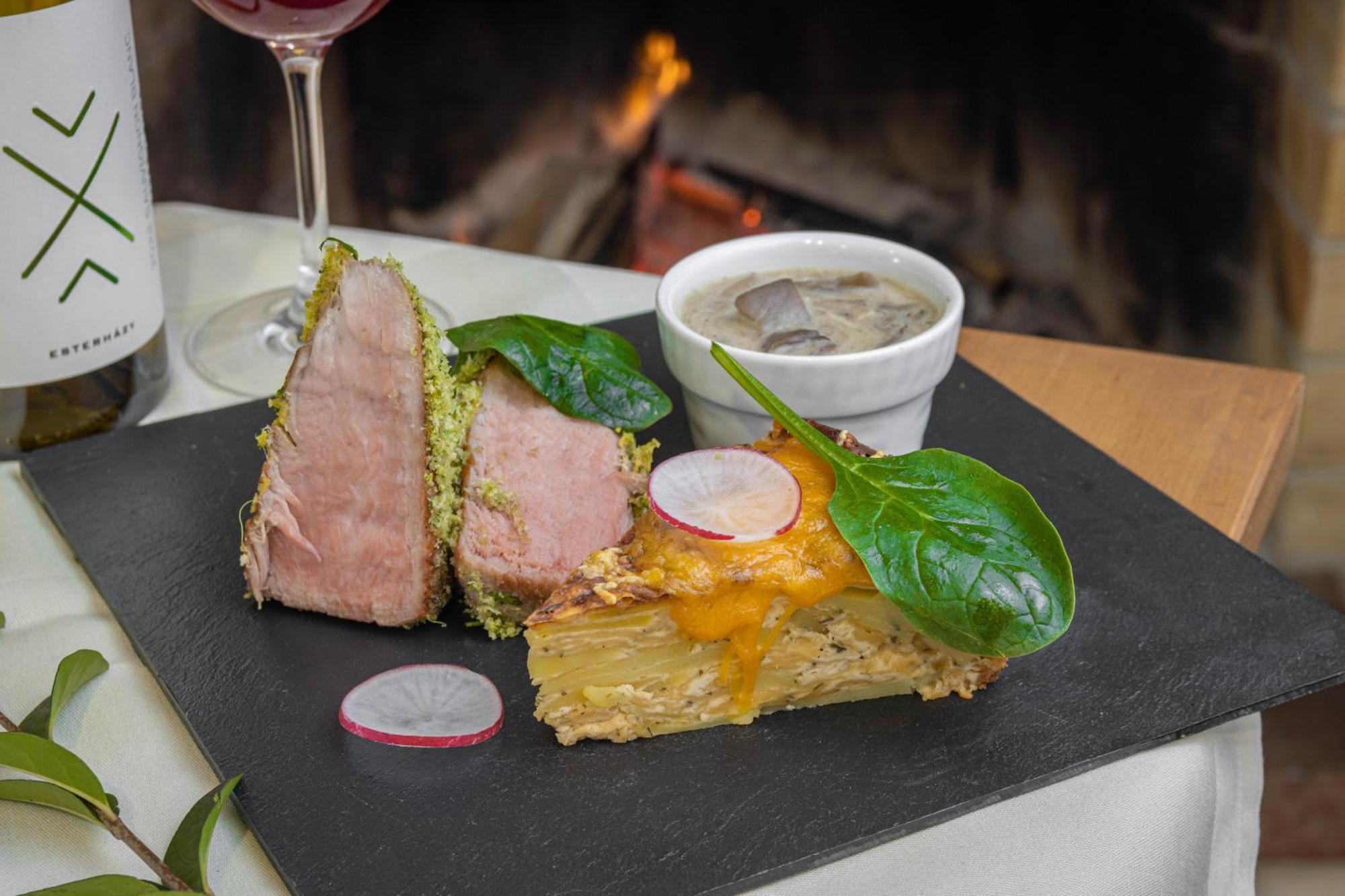 St. Florian Restaurant & Pension Vrakúň エクステリア 写真