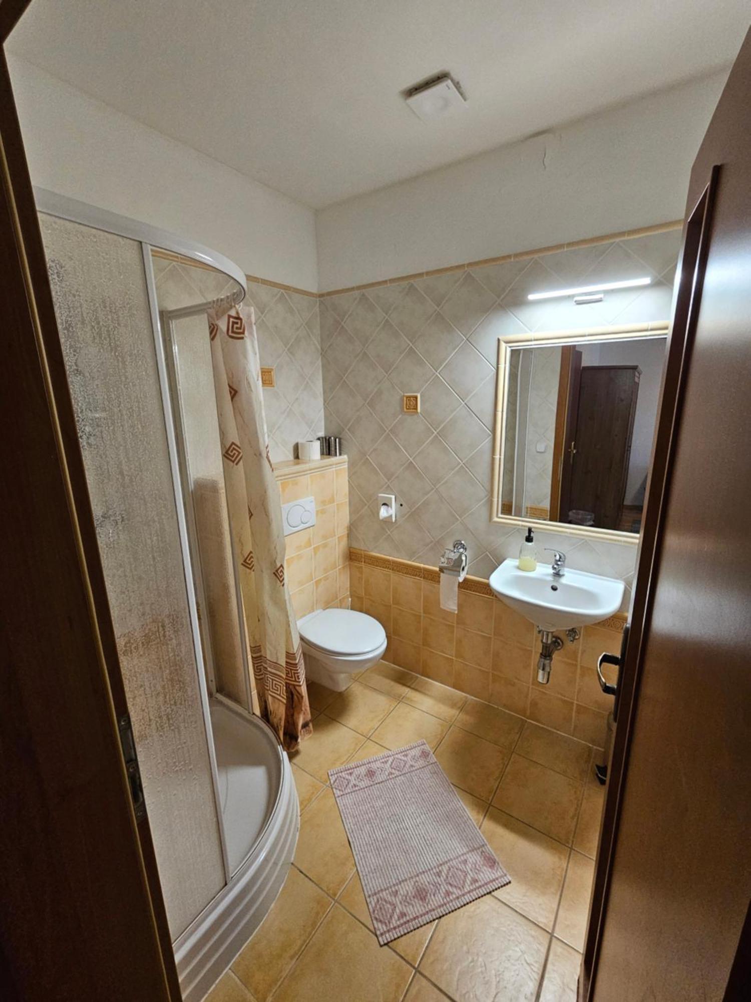 St. Florian Restaurant & Pension Vrakúň エクステリア 写真